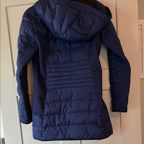 LOLE Blue Puffer Jacket with Hood and Quilted Design sz m - Picture 6 of 7